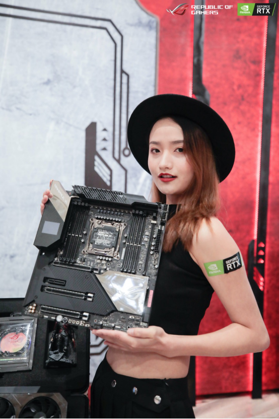 【活动通稿】以度制躁!华硕主板惊艳ROG DAY粉丝嘉年华1302.png