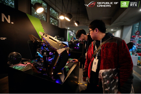 【活动通稿】以度制躁!华硕主板惊艳ROG DAY粉丝嘉年华869.png