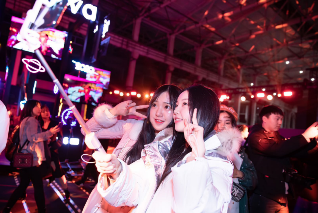 【未发布-跨年通稿】2020 Together跨时空派对精彩开演 华为nova6记录自拍大不一样的新年978.png