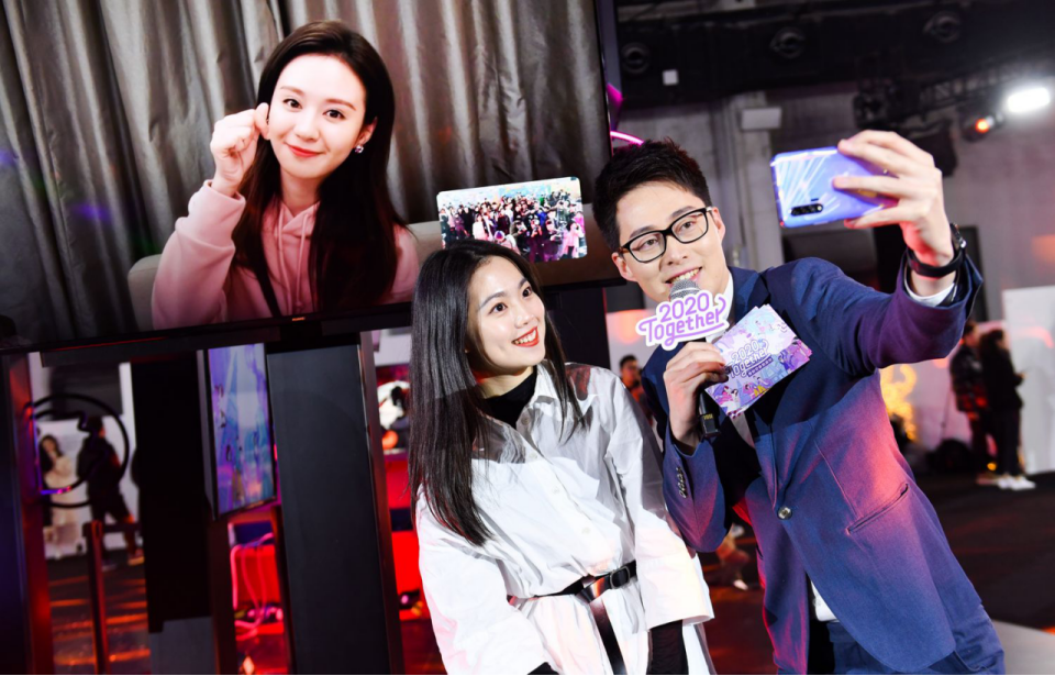 【未发布-跨年通稿】2020 Together跨时空派对精彩开演 华为nova6记录自拍大不一样的新年1501.png