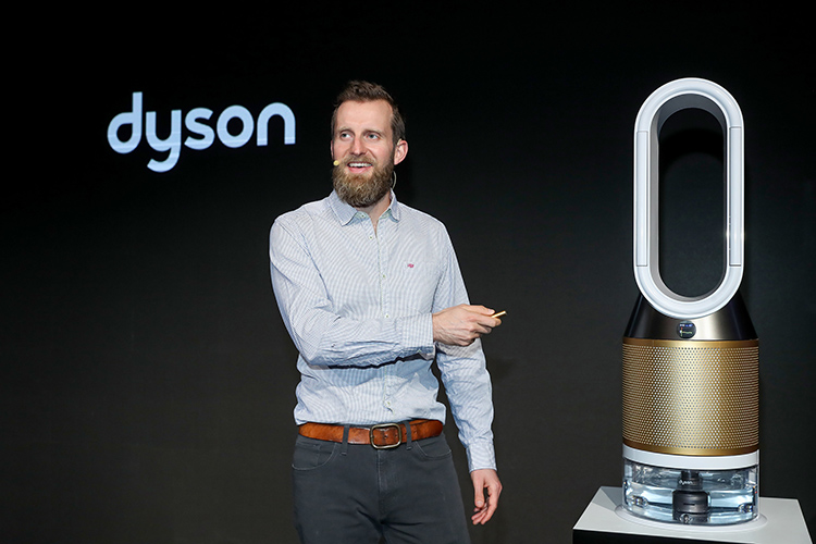 3.戴森全球环境控制品类总监Charlie Park揭晓新品Dyson Pure Humidify Cool Cryptomic ™加湿空气净化风扇.jpg