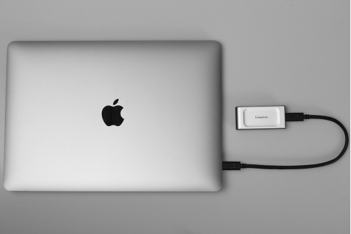 20211014请发稿-随身高速存储利器 金士顿XS2000移动固态硬盘1359.png