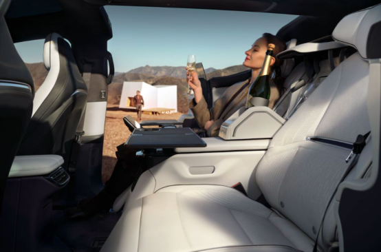 【新闻稿】华人运通高合汽车HiPhi X获中国专利奖外观设计金奖1714.png