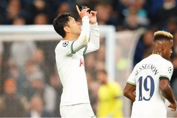 【孙兴慜】亚洲之光 孙兴慜代言高端电竞品牌ROG-终版(1)238.png