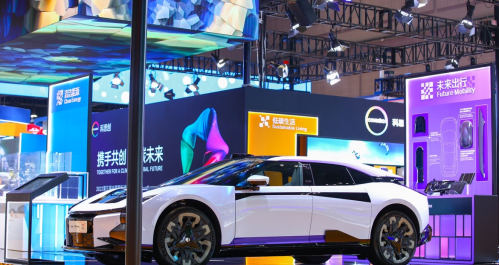 【新闻稿】高合HiPhi Z进博会惊艳首秀 携手科思创引领智能低碳出行1583.png