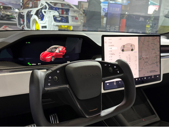 2022Tech G南京盛大开幕,特斯拉尖端炫技成人气火爆展台500.png