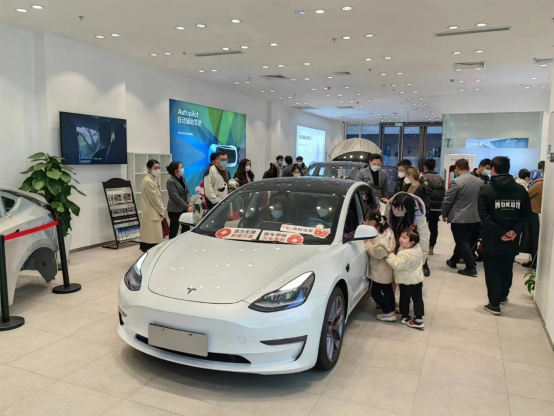 【销量稿件】开年“狂飙” 特斯拉1月狂销6.6万辆 0203553.png