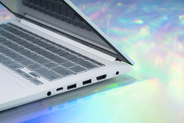 【2.3】喜迎开学季换机潮 适合学生党的高颜轻薄好物:a豆14 Pro776.png