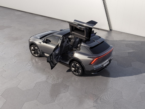 【新闻稿】高合第三款作品HiPhi Y展翼而来 上海车展全球首秀361.png