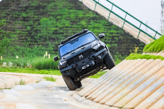 新闻通稿 自主新能源品牌齐发力,东风汽车强势突进1122.png