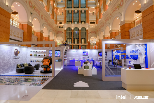 【8.25通稿】创无限 潮无畏 _ 华硕无畏 × BAPE®跨圈联名快闪店限时开启 (3)584.png