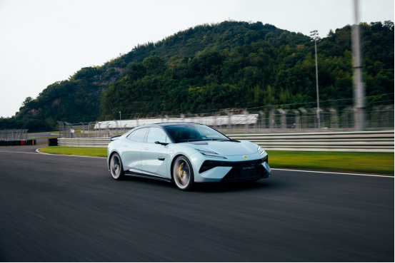 【新聞稿】繁花已至 與駕馭者前行 路特斯EMEYA繁花正式開啟交付999.png