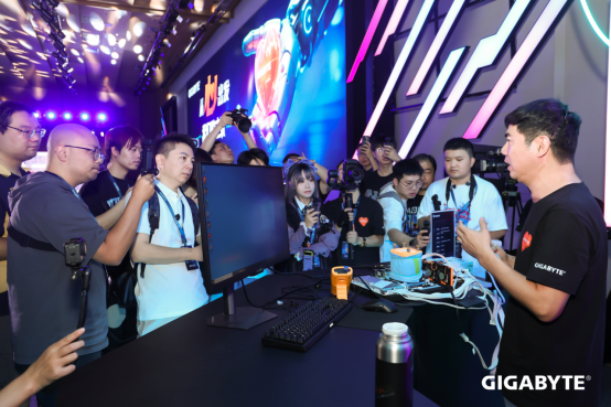 0917-新闻-技嘉2025发布会:“从心出发 我们的主张”,迈向AI新纪元V2570.png