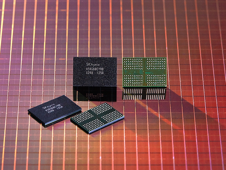 Figure-1.-SK-hynix-Starts-Mass-Production-of-1anm-DRAM-Using-EUV-Equipment.jpg