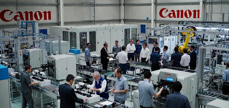Canon-is-considering-outsourcing-the-production-of-lower-end-entry-level-product-to-external-partners-2.jpg