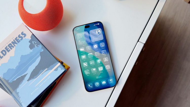 iPhone-18-Pro-with-a-smaller-centered-Dynamic-Island.jpg