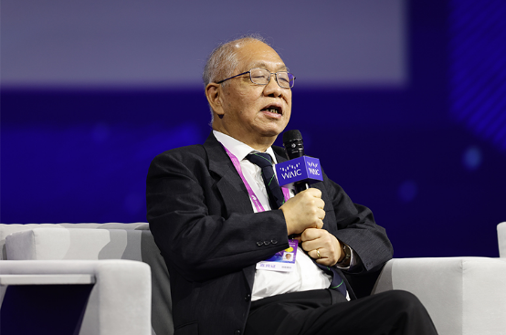 【征程赶超】WAIC 2026理论突破:以数理双向赋能为钥,开启AI范式革新新征程(1)1312.png