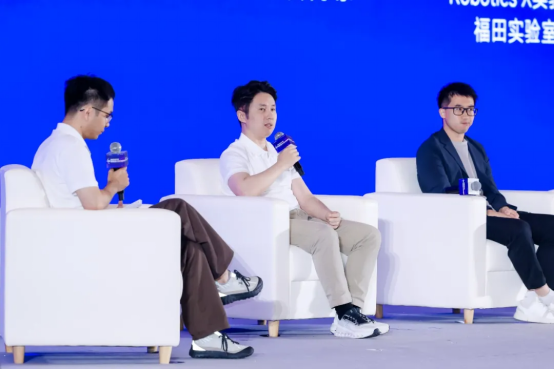 【新闻稿】WAIC 2026智启具身论坛成功举办,全球顶尖力量同台共探物理AI智能涌现之路5271.png