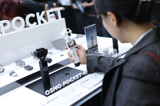 【新闻稿】大疆携多元产品生态亮相柏林IFA 2026展会,四款新品斩获29项大奖(1)1878.png