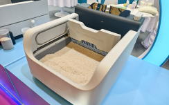 喵星人也用上“智能马桶”了? 可接上下水的贝太奇猫砂盆惊艳亚宠展