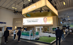 不只是有双臂扫地机+爬楼组件!IFA2025的MOVA展台,新奇产品有点多