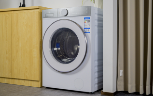 TCL超级筒洗衣机以1.2的洗净比，告别越洗越脏！