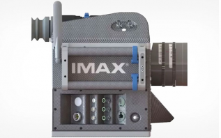 第二代IMAX电影机采用碳纤维、钛制造，可能用于拍摄《沙丘3》