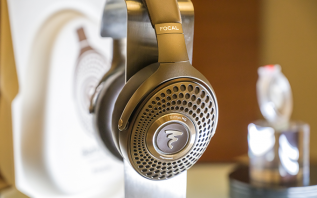 FOCAL发布Bathys MG：搭载HiFi单元，刷新无线降噪耳机的音质上限