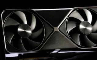 插槽选不对后果挺严重：GeForce RTX 5090显卡可导致25%性能损失