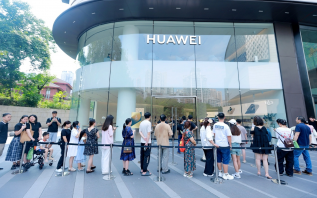 降价800背刺首发用户，如何看待华为Pura 80 Pro系列价格大跳水？