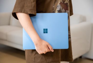 微软Surface Laptop 7体验：骁龙X Elite够出色，软件适配还有待进步