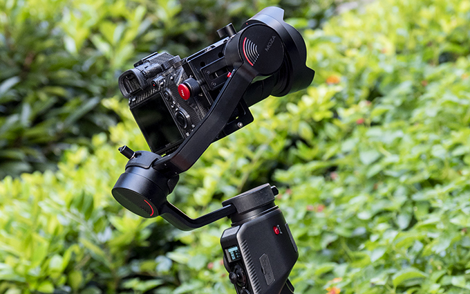 魔爪AirCross 2稳定器评测:超大承重 天生竖拍