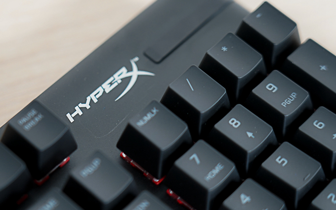 紧凑机身，便于携带：HyperX Alloy Origins RGB起源RGB游戏机械键盘测评