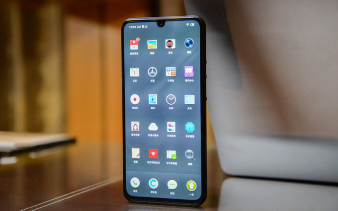 坚果Pro 3体验测评:惊喜可能会迟到,但从不会缺席