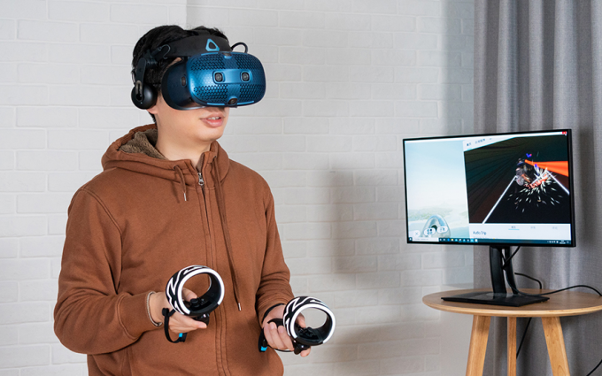 HTC Vive Cosmos VR头显评测：旗舰VR游戏体验舍我其谁