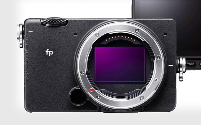 适马发布fp无反相机2.0版固件 可拍Blackmagic RAW视频