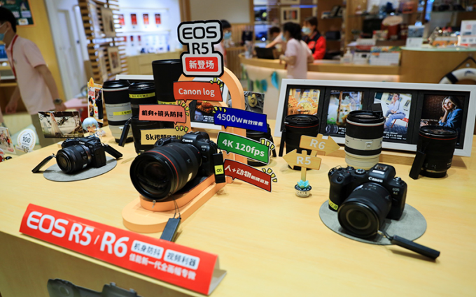 佳能EOS R5与R6体验会圆满落幕 闪迪移动固态硬盘助阵展示影像存储优选方案