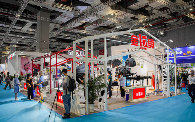 2020P&I | 金贝现身P&I展会现场 展示旗下多款灯光新品