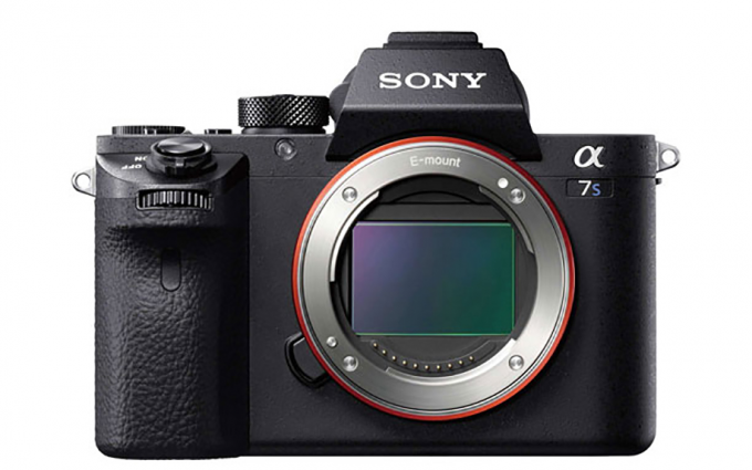 索尼A7S3新规格陆续曝光：1200万像素堆栈式CMOS，侧翻屏设计