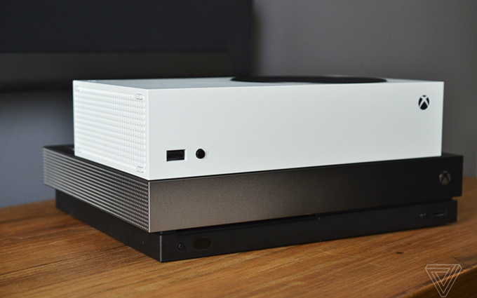 微软Xbox主机机模公布：XSS相当小巧