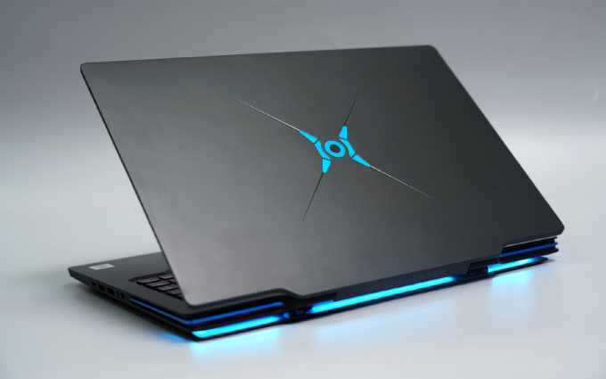 解放英特尔十代酷睿芯片性能 荣耀猎人V700游戏本评测