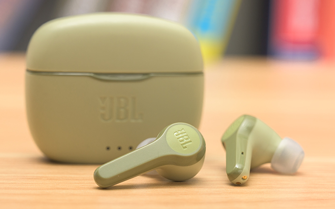 JBL TUNE 215TWS真无线耳机评测:你想要的它都有