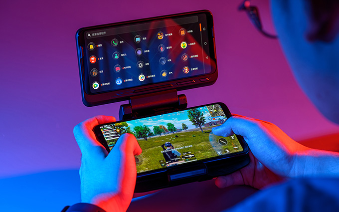 酷就一个字:ROG游戏手机3电竞装甲套装图赏