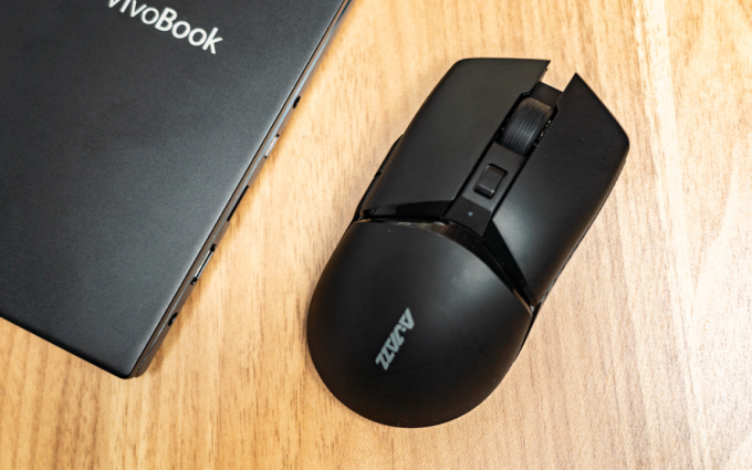 无线也能精准定位:黑爵i309Pro双模电竞游戏鼠标体验