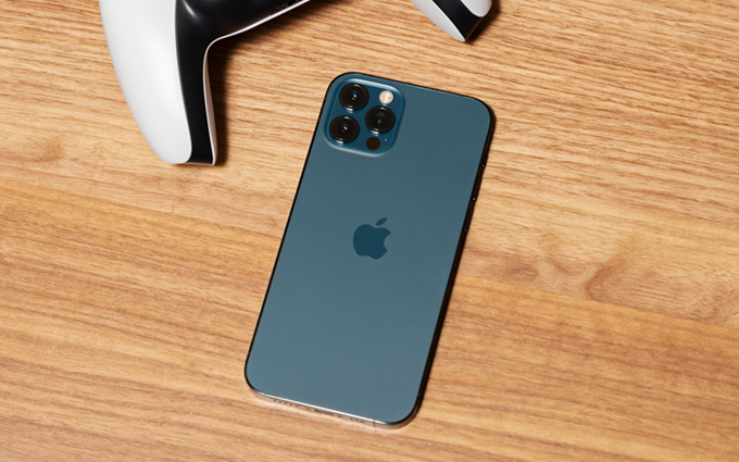 祝贺Apple iPhone 12 Pro Max荣获：年度风云奖