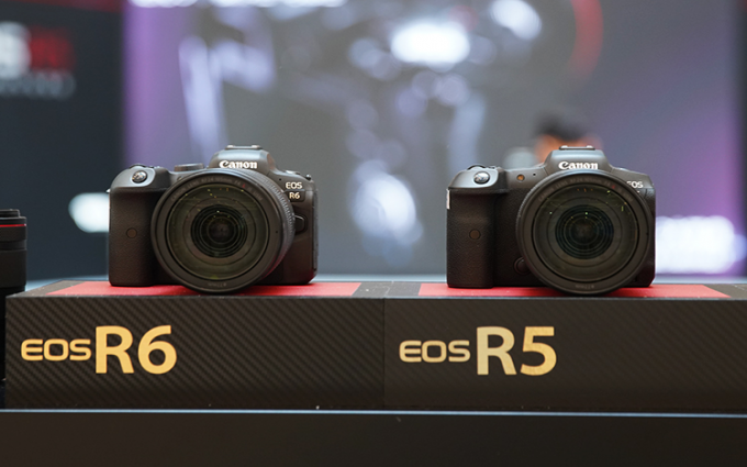 佳能EOS R5和R6又有新bug 机身防抖连拍导致画面边角扭曲