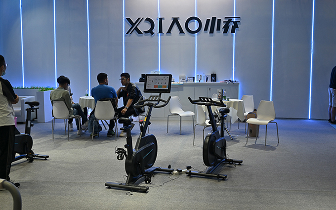 小乔参展中国国际体育博览会，展出家用跑步机与动感单车