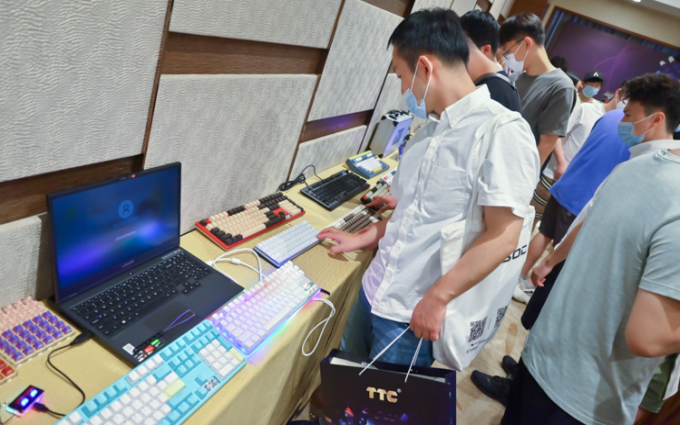 ChinaJoy2021丨TTC发布聚光镜与烈焰红轴，有Q弹手感更光彩夺目