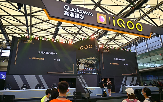 ChinaJoy 2021丨未发布的iQOO8提前曝光，或许是2021年最好的手机屏幕