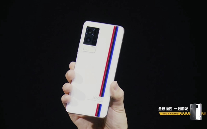 iQOO 8系列手机发布，无短板的堆料狂魔，售价3799元起   